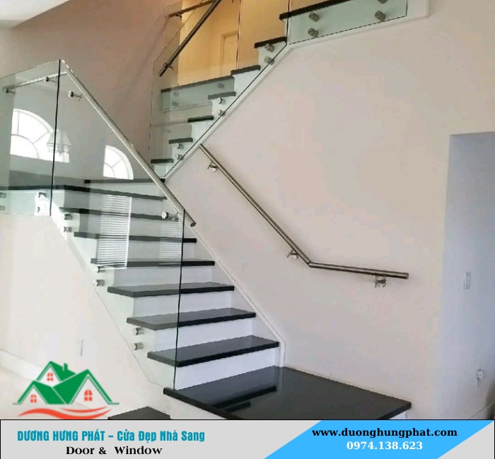 cầu thang kính tại Củ Chi TP.HCM